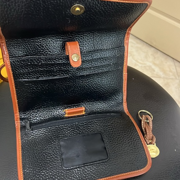 Dooney & Bourke bundle - Picture 6 of 13